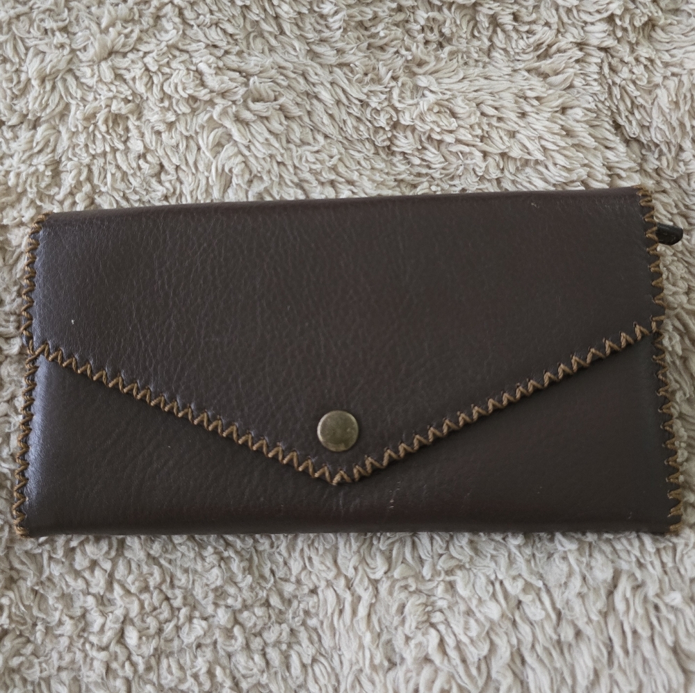 Ship Brown Leather Long Unisex Wallet. EUC